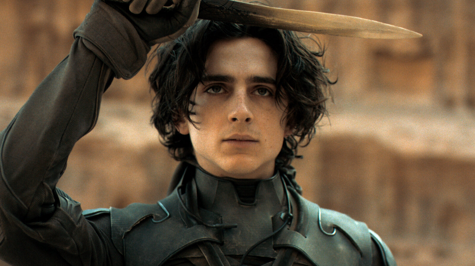 Timothée Chalamet som Paul Atreides i Dune med intensiv blick