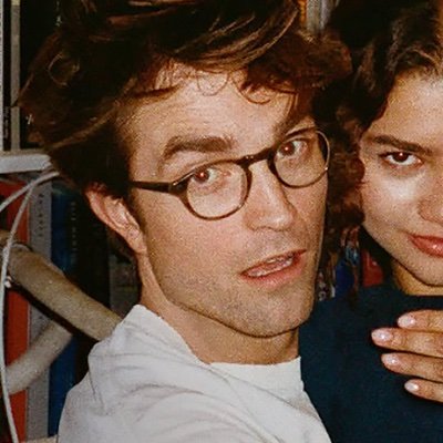 Första officiella bilderna av Robert Pattinson som Antinoos i Odyssén